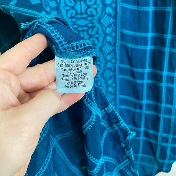 Johnny Was Long Sleeve Teal Blue Rayon Embroidered Stitching Top - Picture 5 of 10